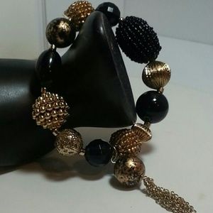 Black & gold ball beads with dangles bracelet